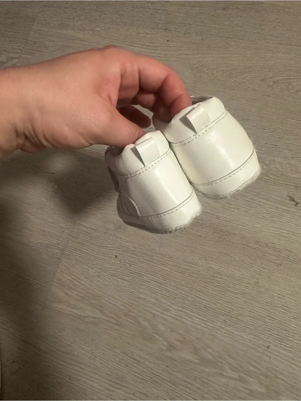 White baby' Velcro Sneakers - Classic Toddler Shoes